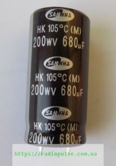 kondensator 680uf 200v
