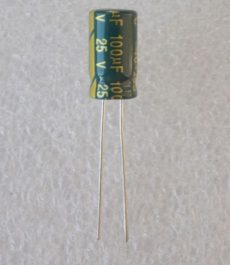 kondensator kompyuternyj 100uf 25v