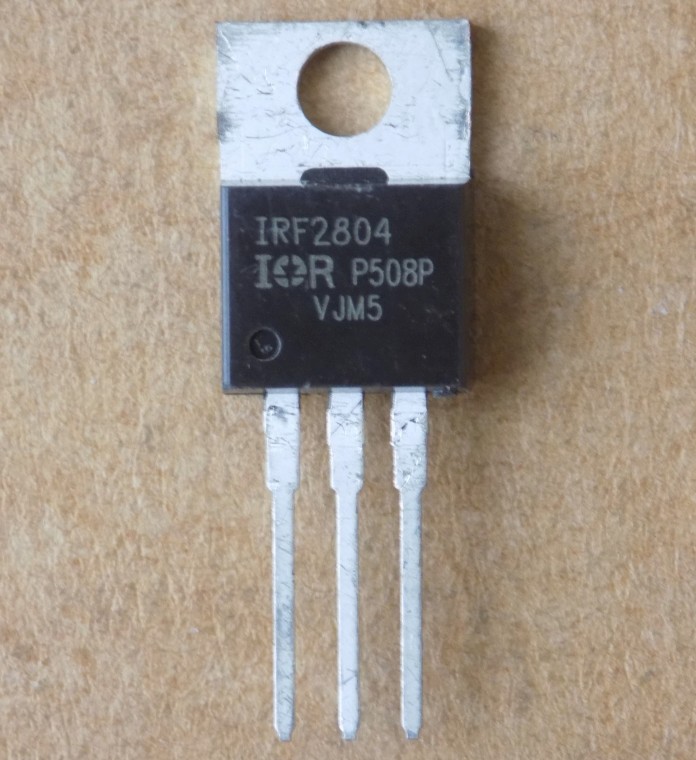 tranzistor irf2804