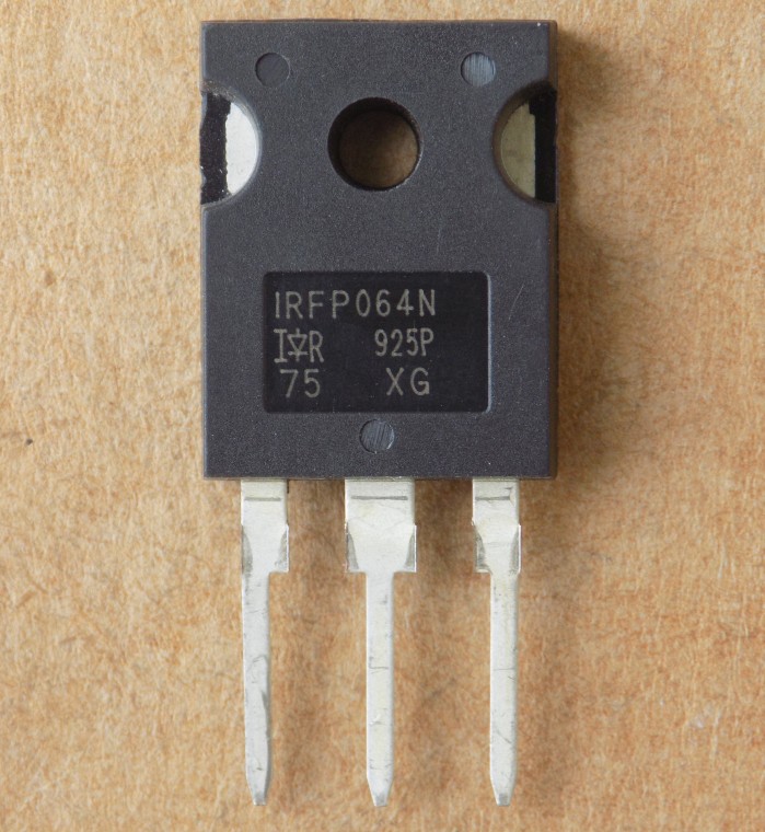 tranzistor irfp064n