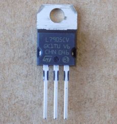 mikroshema l7905cv